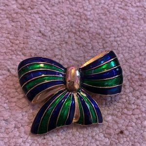 colorful bow pin / brooch